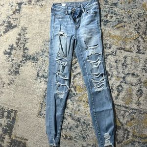 American eagle women’s ripped jeans size 0